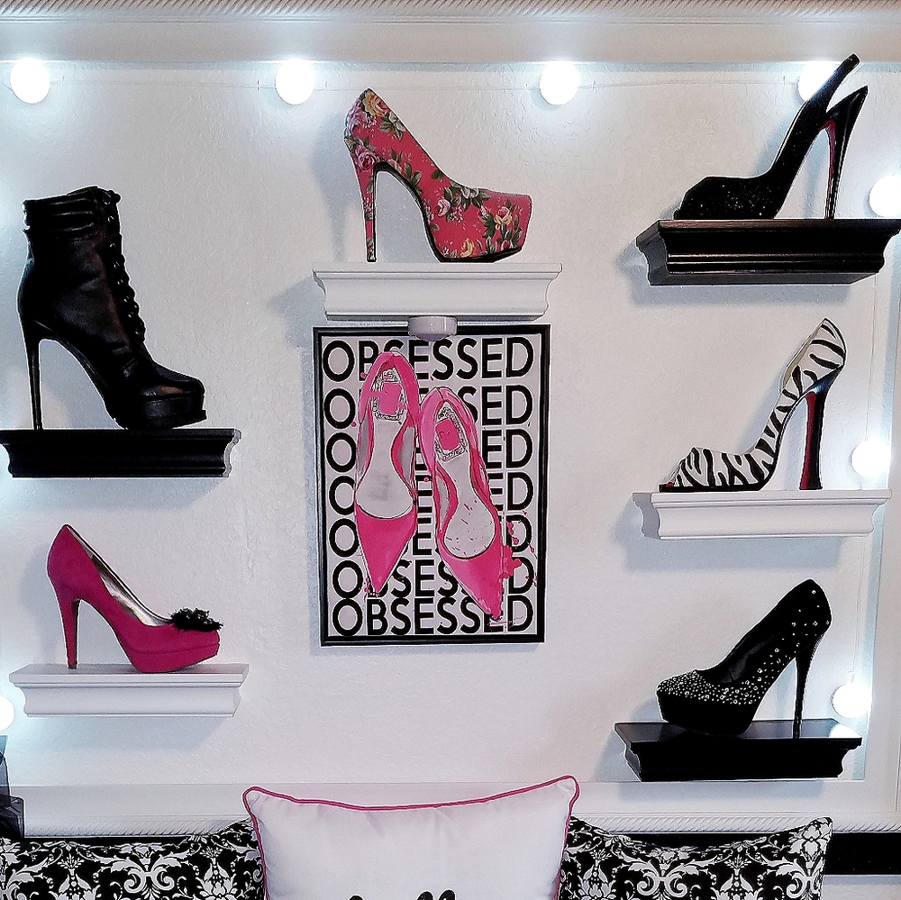 Hello, my name is Bonita and I'm a Shoe-A-Holic!